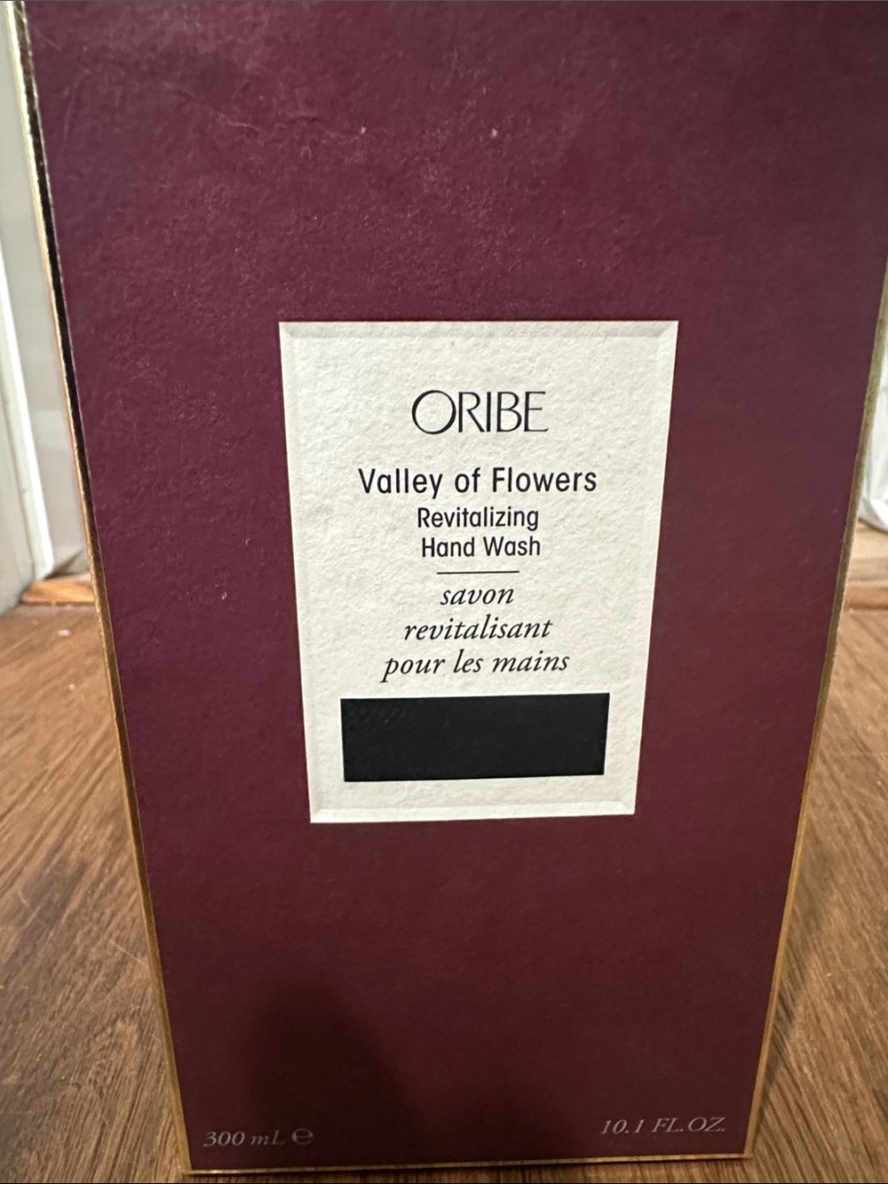 Oribe Valley of Flowers Hand Wash - Burgundy & Gold Accents